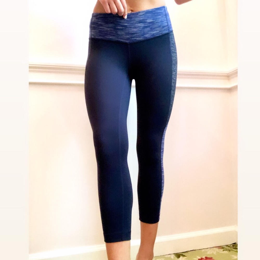 Athleta Splits Revelation Capri Leggings - Navy